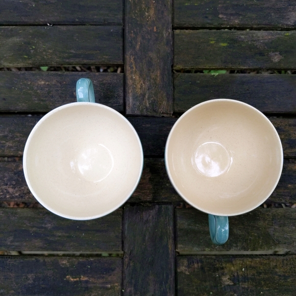 Rare! Vintage Pair of Teal Scroll Design Ceramic Teacups Made in England - Picture 3 of 4
